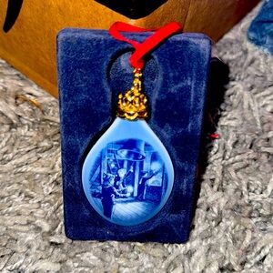 2000 B&G BING & GRONDAHL 
DENMARK 
Christmas Ornament